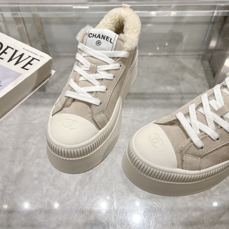 Ch**el sport shoes